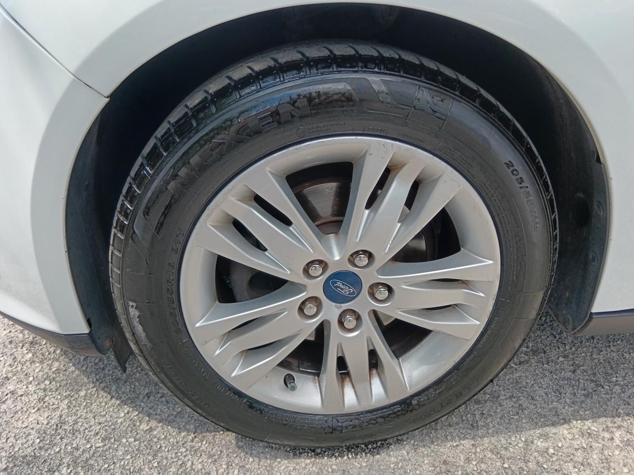 Ford Focus 1.6 TDCi 95CV SW SENSORI PARK