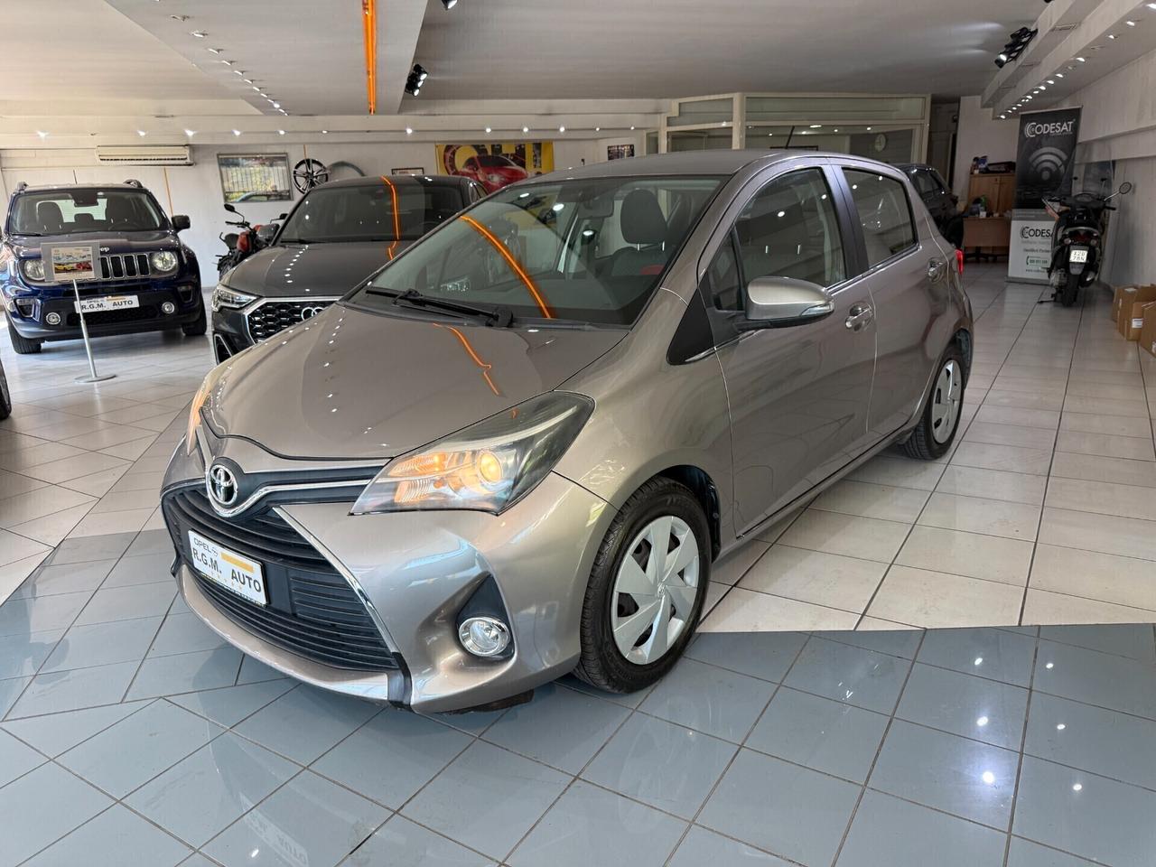 Toyota Yaris 1.0 5 porte Lounge