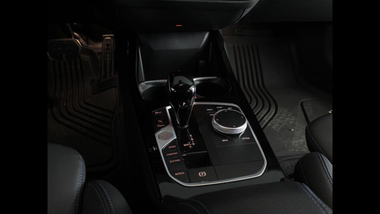 BMW Serie 1 F40 - 116d Msport auto