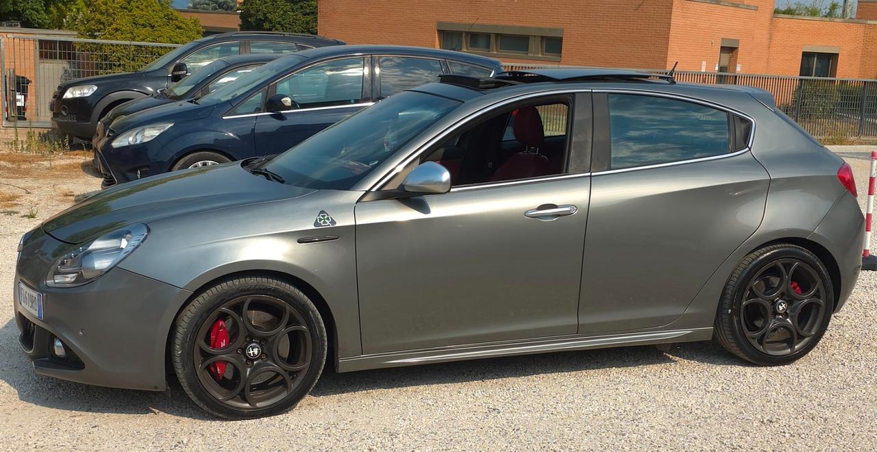 Giulietta 1750 Turbo TCT Quadrifoglio Verde