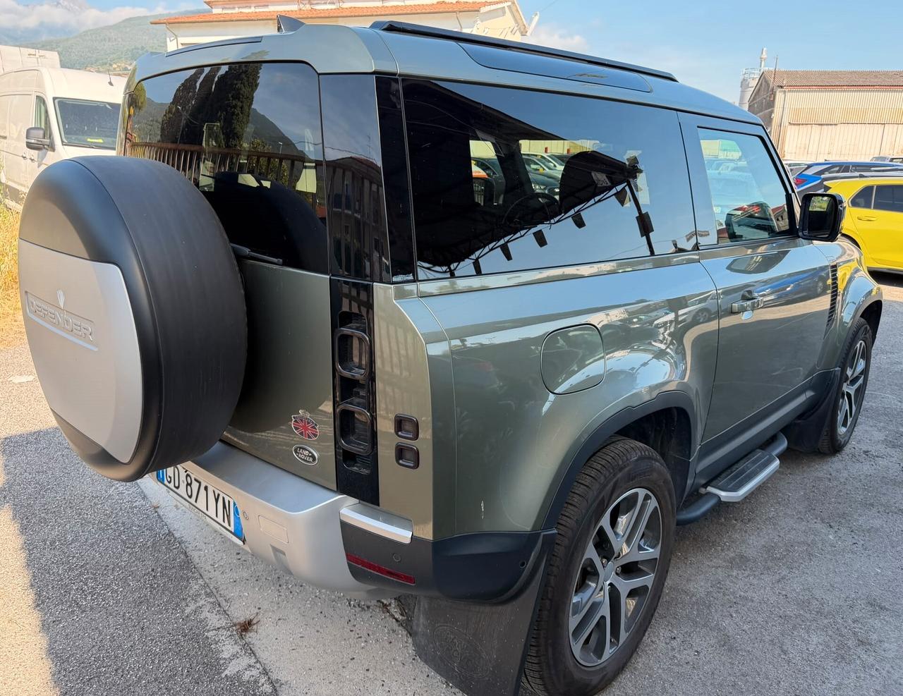 Land Rover Defender 3.0D 250 CV AWD X-Dynamic HSE