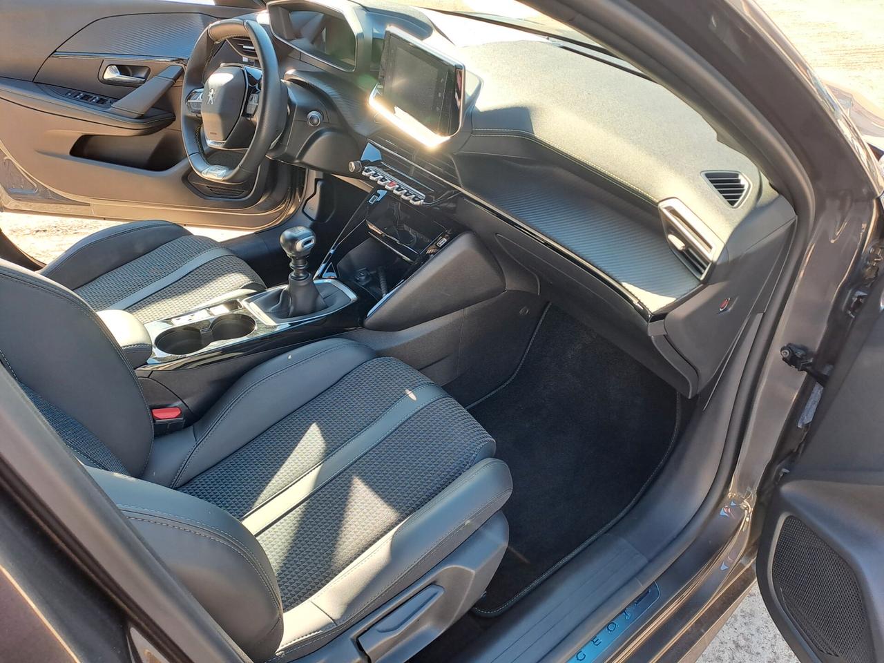 Peugeot 208 PureTech 100 Stop&Start 5 porte GT