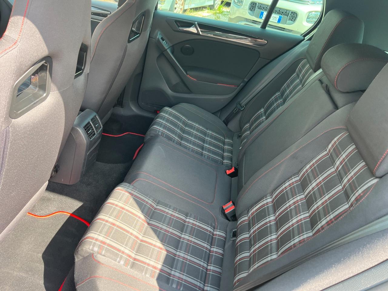 Volkswagen Golf GTI 2.0 TSI DSG 5p.