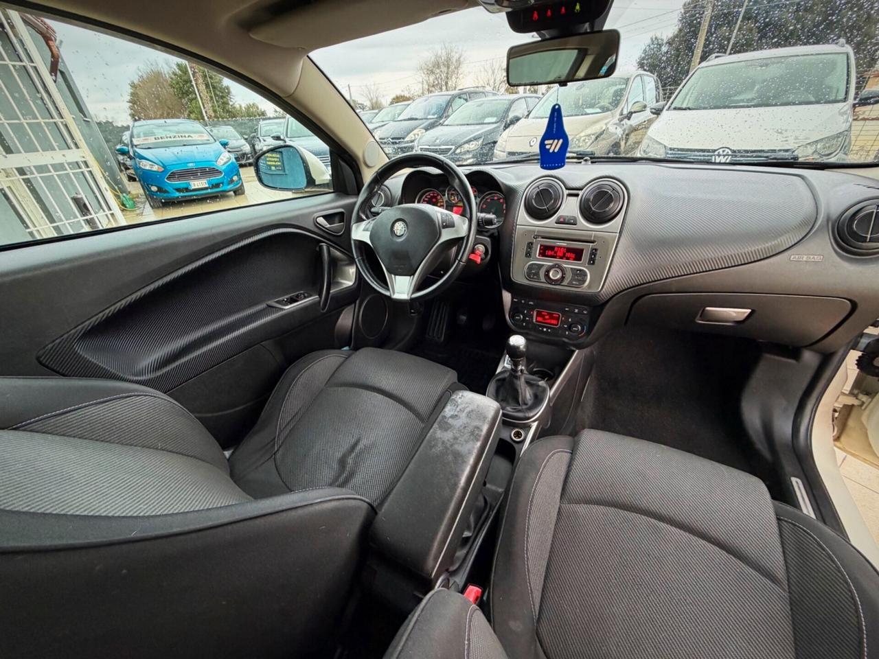 Alfa Romeo MiTo 1.4 T 155 CV Distinctive Sport Pack!