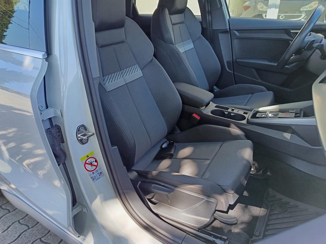 AUDI A3 SPB 30 g-tron S tronic S line ed. ProMMo