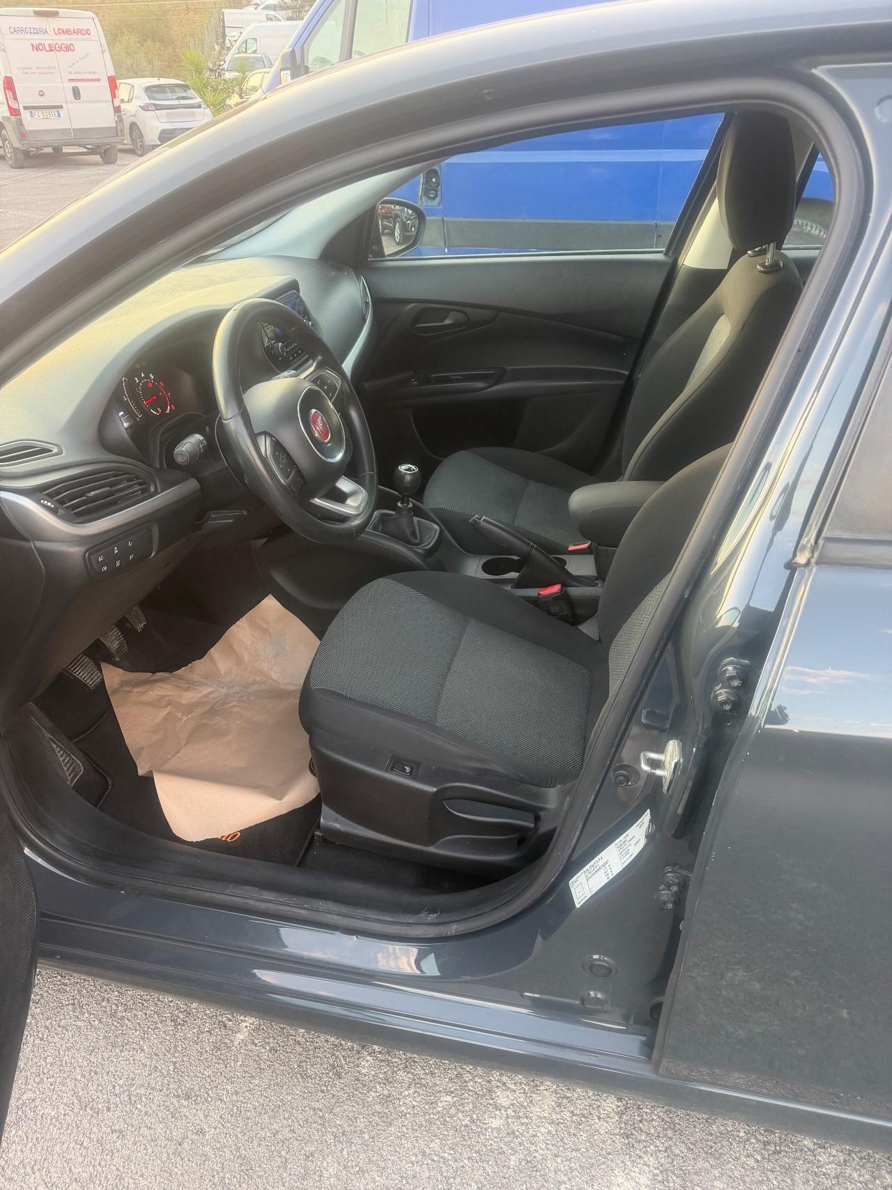Fiat Tipo Mirror