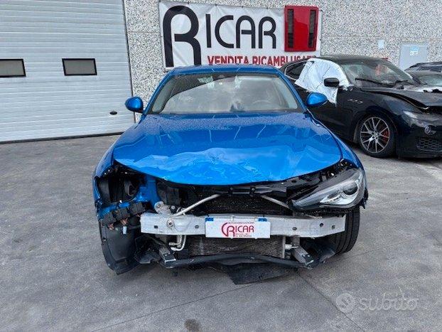 Alfa Romeo Giulia 2.2 Turbodiesel 210 CV AT8 AWD Q