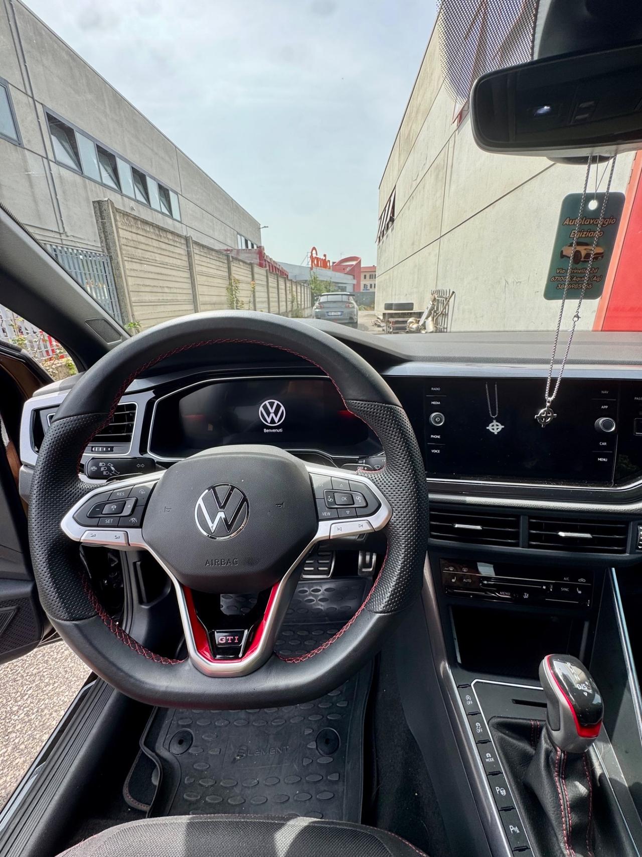 Volkswagen Polo 2.0 TSI DSG GTI