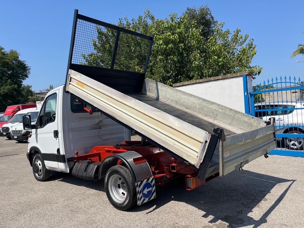 Iveco daily 35c12-2.3cc-cassone riba-2003