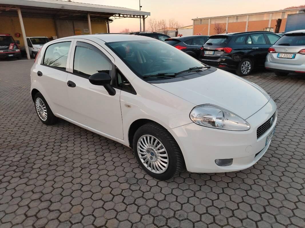 Fiat Punto 1.4 Dynamic 77cv 5p