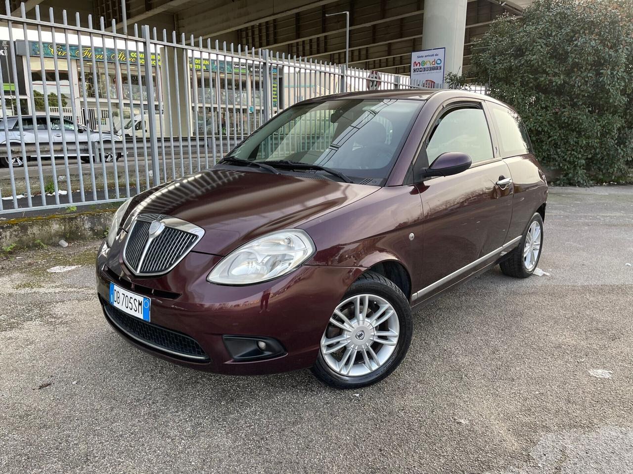 Lancia Ypsilon Restayling 1.3 MJT 75 CV Platino FullPerfett