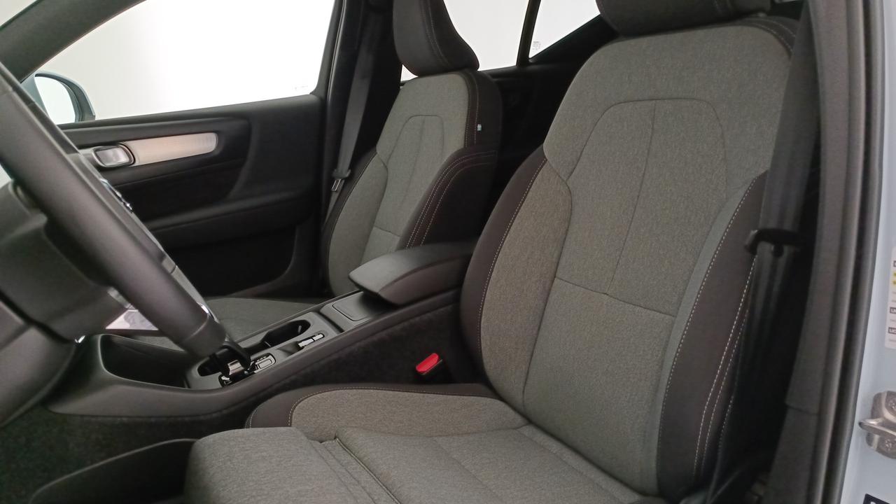 VOLVO XC40 2.0 b3 Core auto