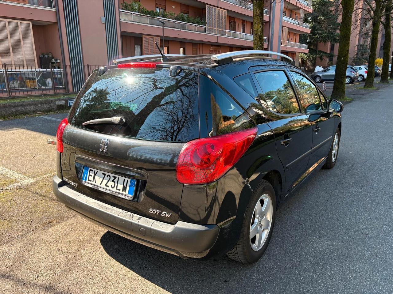 Peugeot 207 1.4 8V 75CV 5p. Active