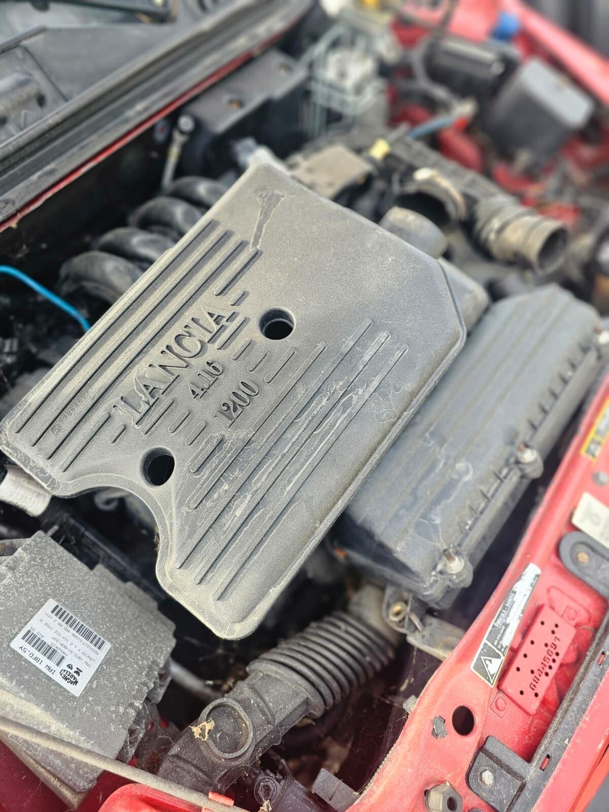 Lancia Y 1.2i 16V cat Elefantino Rosso