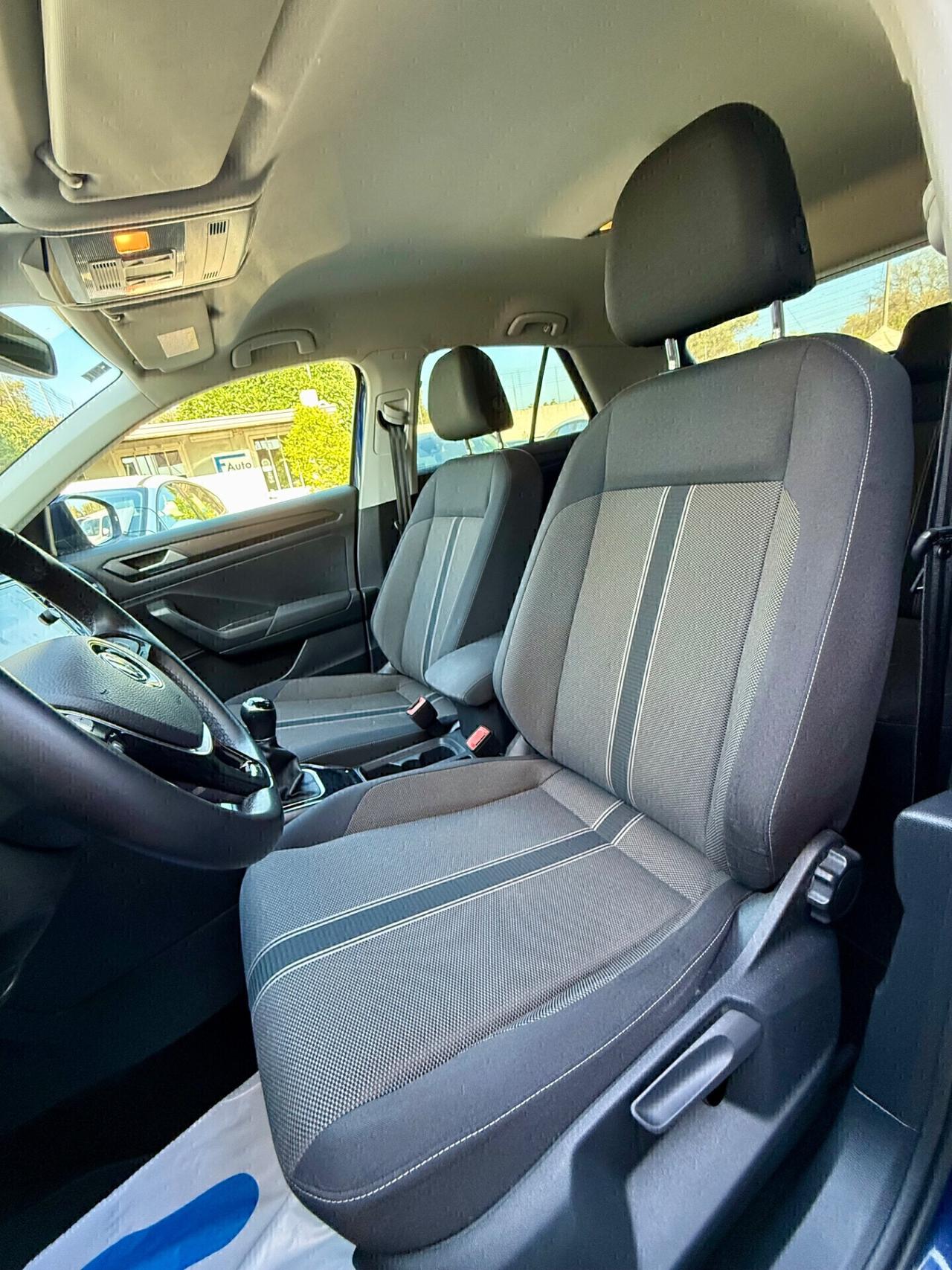 Volkswagen T-Roc 1.6 TDI,Navi,Climatronic bizona,Led,SOLI 119.874 Km!!!