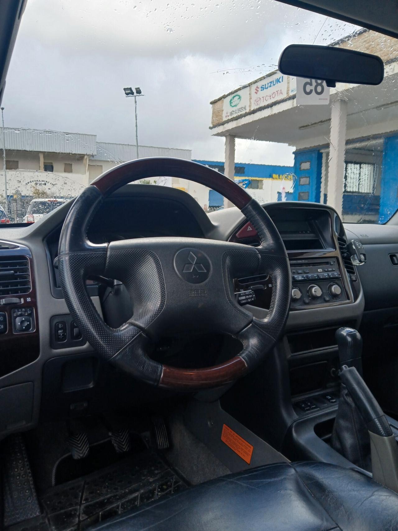 MITSUBISHI Pajero GLS1 3.200 DI-D 160cv 3porte