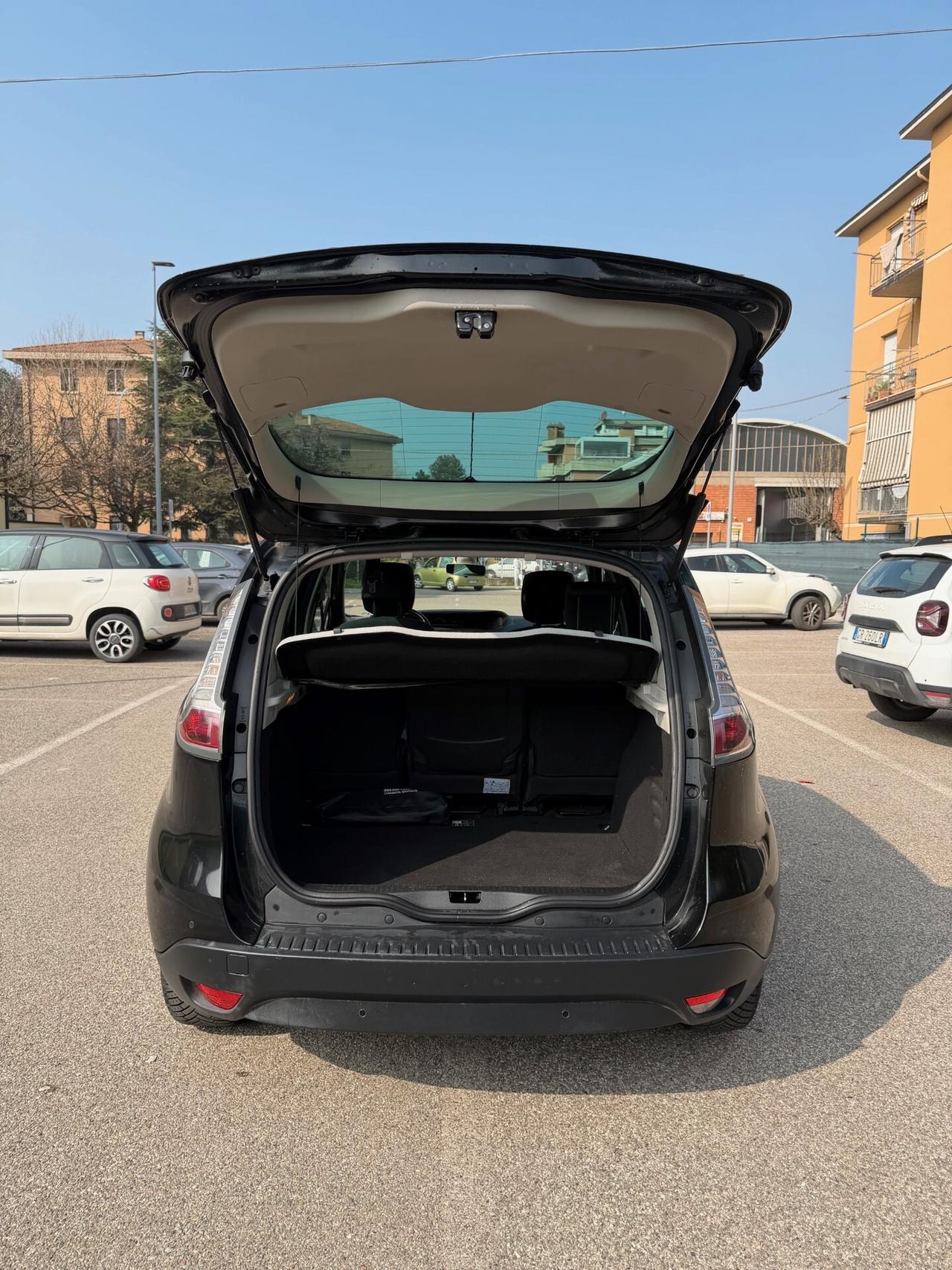 Renault Scenic X-Mod 1.5 dci - NEOP. - NAV. - GARANTITO -