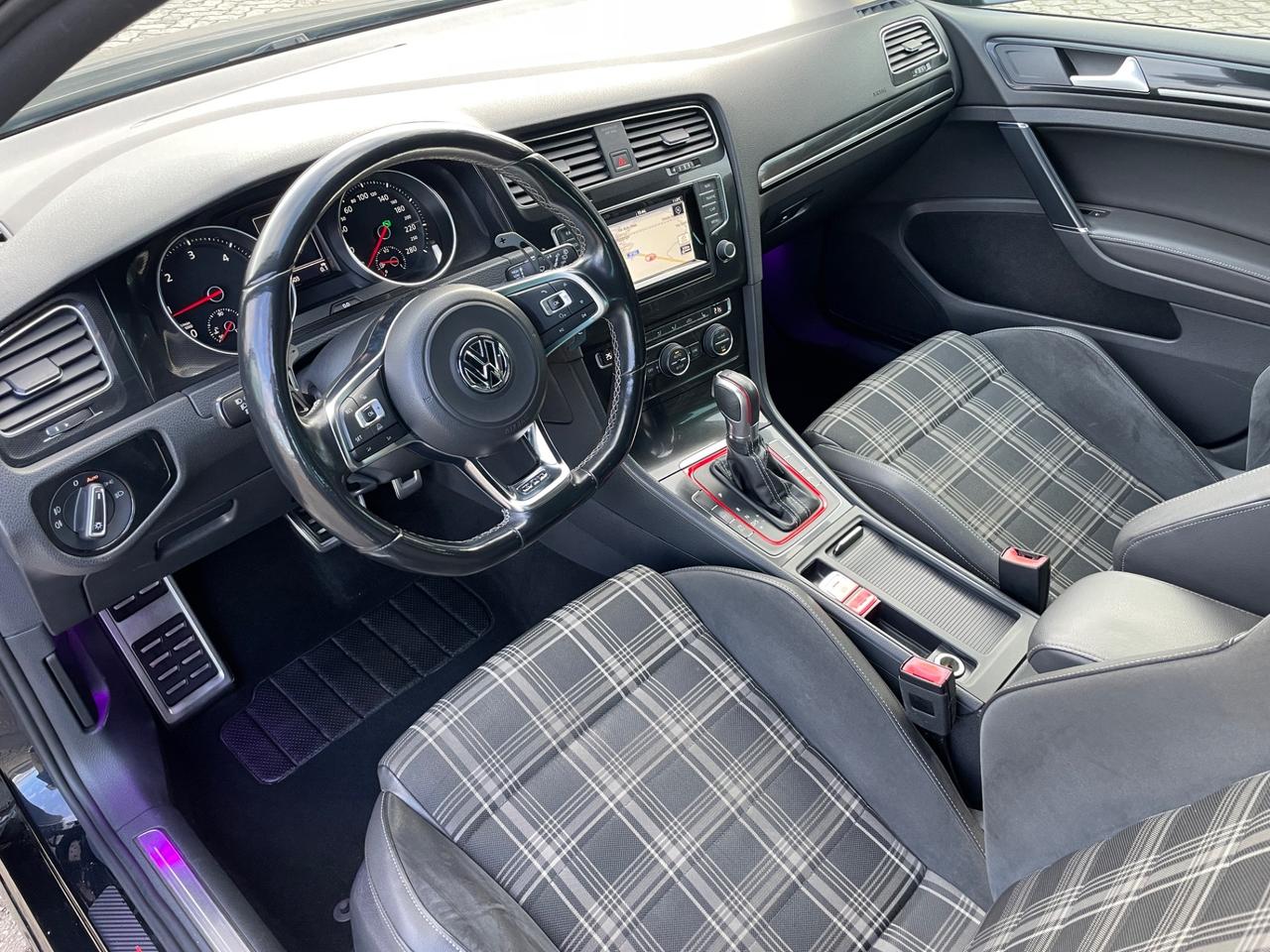 Volkswagen Golf GTD 2.0 TDI DSG 5p. BlueMotion Technology