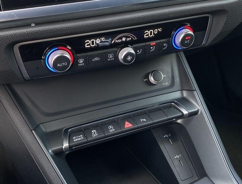 Audi Q3 SPB S Line interno ed esterno 2.0 TDI 150CV S-Tronic quattro 35