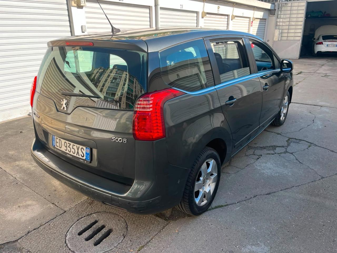 Peugeot 5008 1.6 VTi 120CV Tecno 7 POSTI