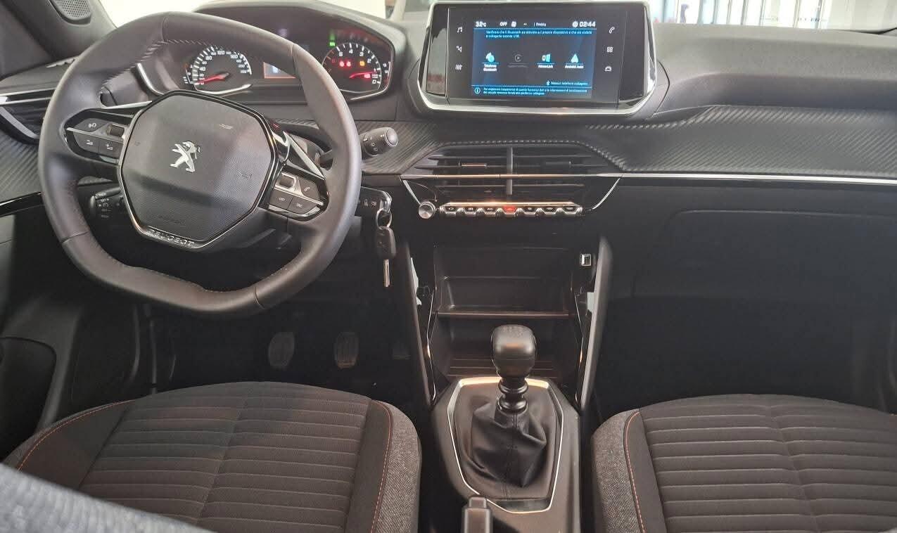 Peugeot 2008 PureTech 100 S&S Allure 7.000km
