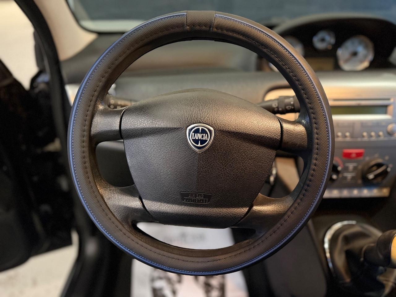 Lancia Ypsilon 1.3 MJT 75 CV Unyca NEOPATENTATI