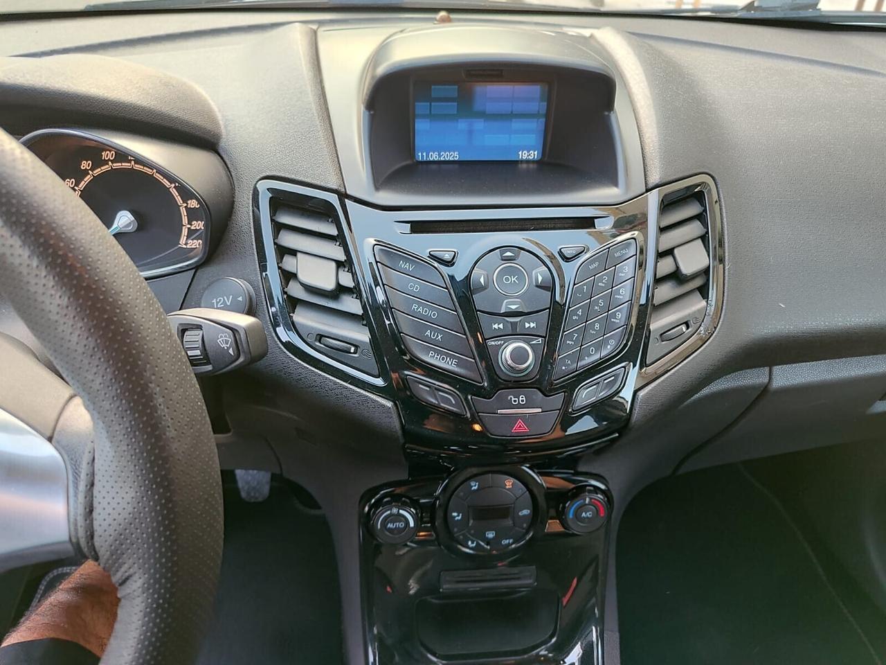 Ford Fiesta 1.5 TDCi 75CV Titanium