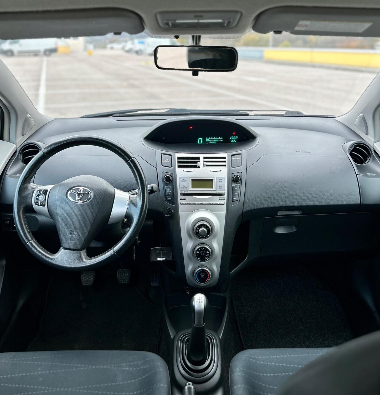 Toyota Yaris 1.0 5 porte Edizione SOL Neopatentati