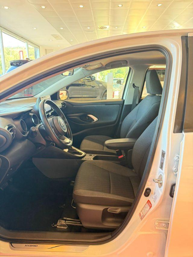 TOYOTA Yaris 1.5 Hybrid 5 porte trend