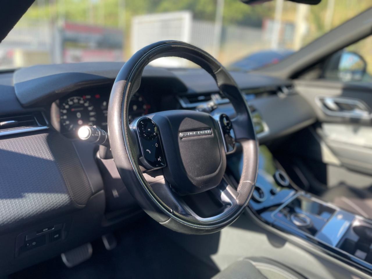 Land Rover Range Velar 2.0D I4 240 CV R-Dynamic black edition