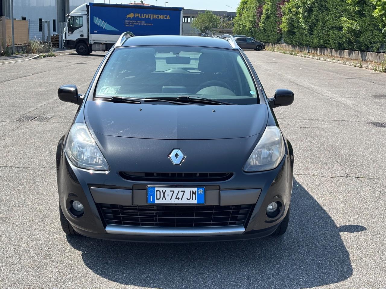 Renault Clio 1.2 16V TCE 100CV UNI PRO!