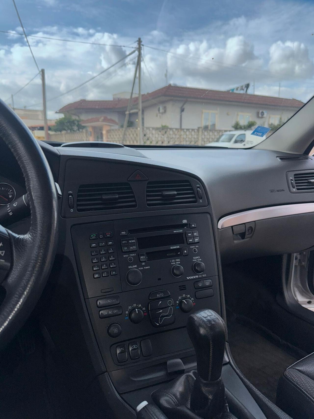 Volvo S60 2.4 D5 20V cat Summum