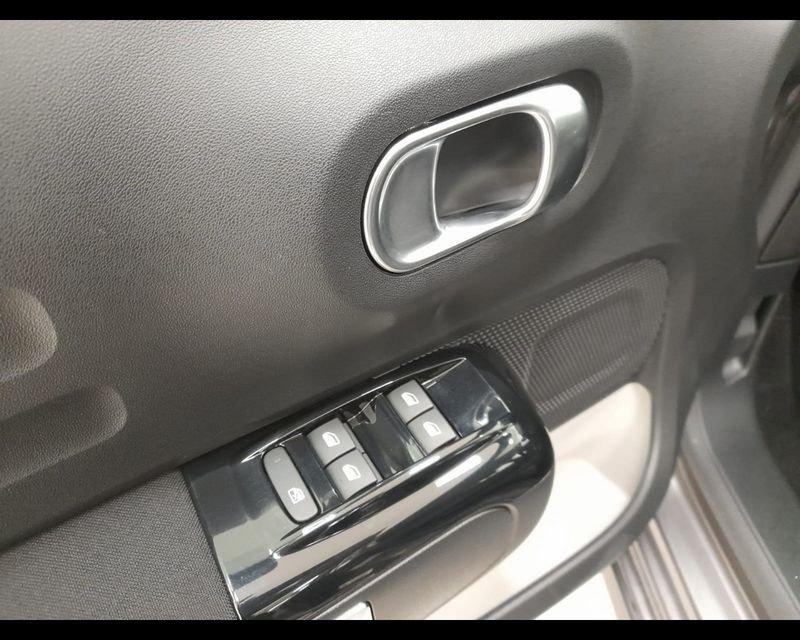 Citroën C3 III 2017 1.2 puretech Shine s&s 83cv neopatentati my18