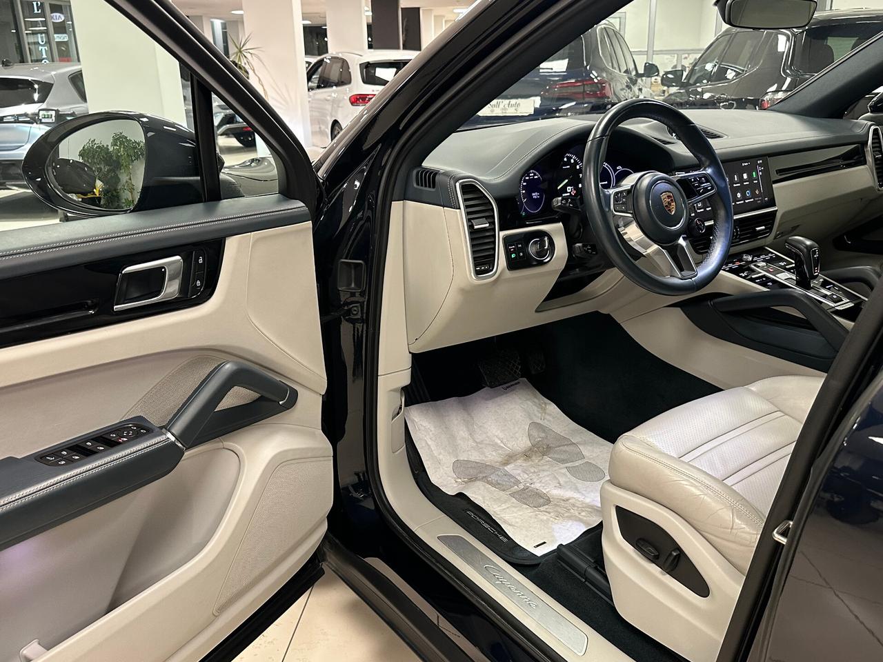 Porsche Cayenne Coupé 3.0 V6 E-Hybrid - 2023
