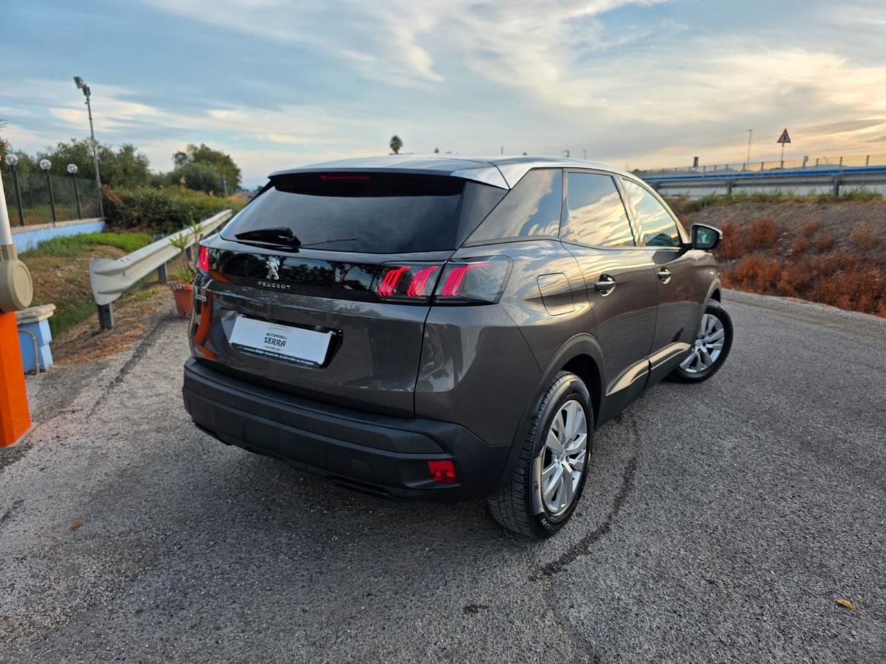 Peugeot 3008 BlueHDi 130 S&S EAT8 Active Pack