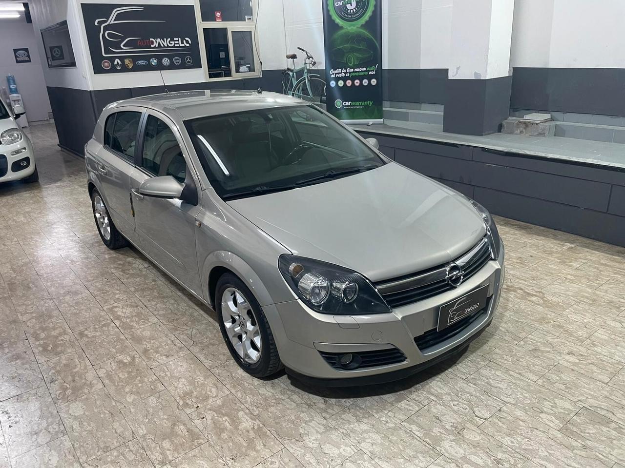 Opel Astra 1.4 16V Twinport 5 porte Enjoy