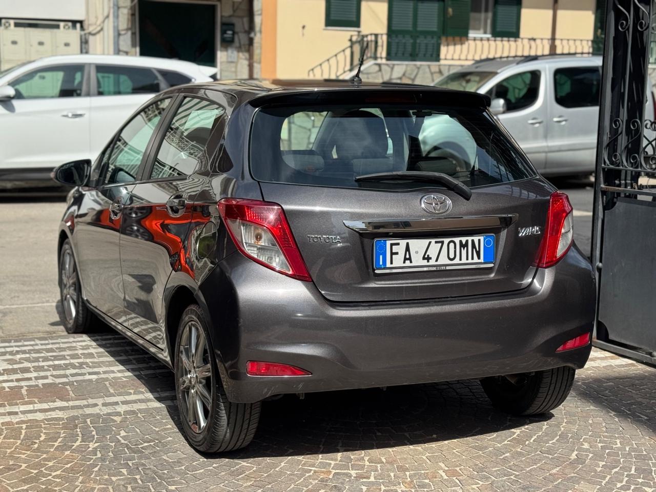 Toyota Yaris 1.4 D-4D 5 porte Lounge AUTOMATICA