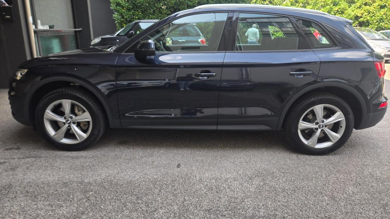 Audi Q5 35 TDI quattro S tronic Business