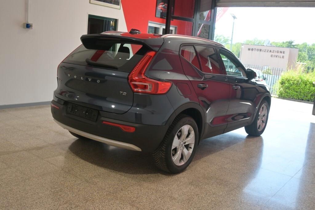 VOLVO XC40 1.5 T2 129CV 6M. MOMENTUM PRO ( FARI LED - COCKPIT - CRUISE - NAVI - MIRROR - PDC - TELECAMERA POST. )
