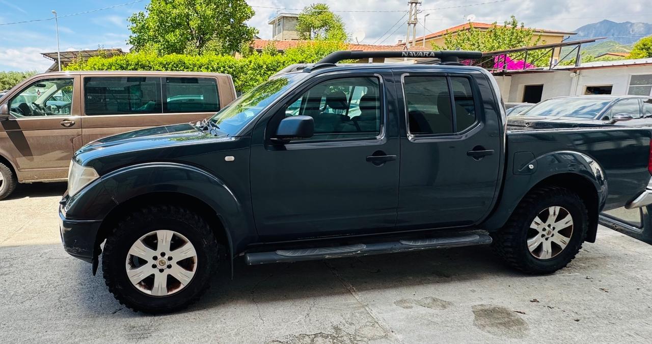 Nissan Navara 2.5 dCi 4 porte Double Cab LE