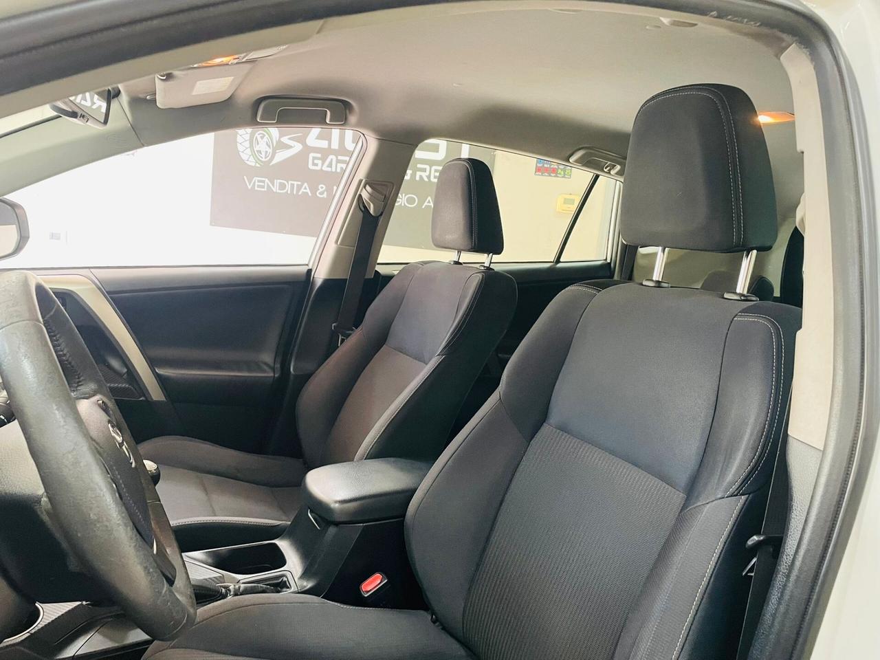 Toyota RAV 4 RAV4 2.0 D-4D 2WD