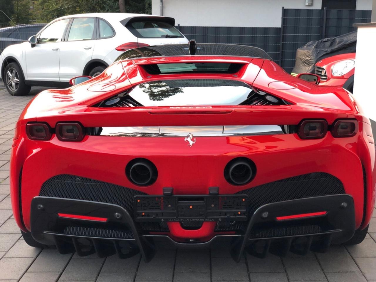 Ferrari SF90 Stradale