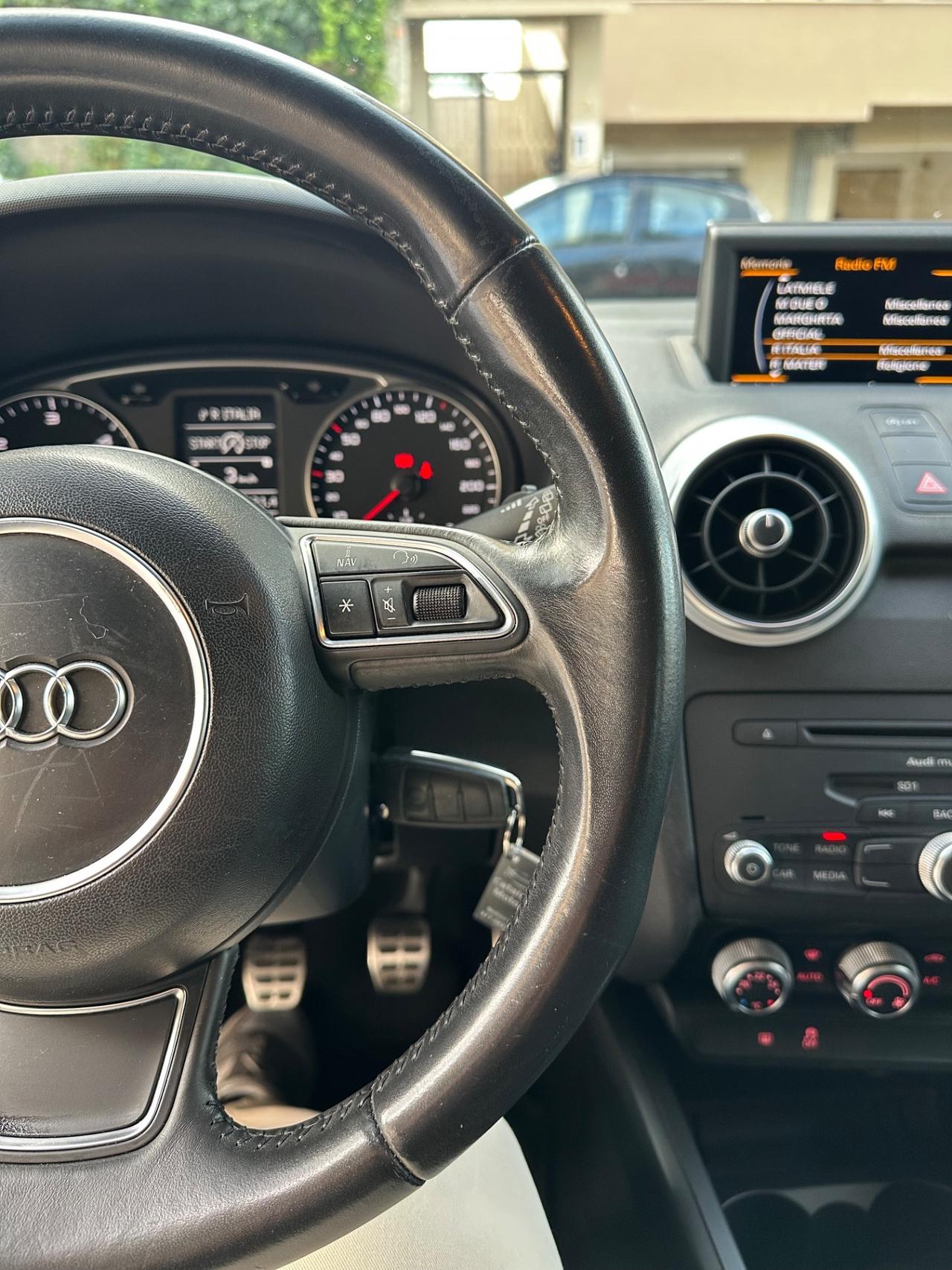 Audi A1 1.6 TDI S line edition plus