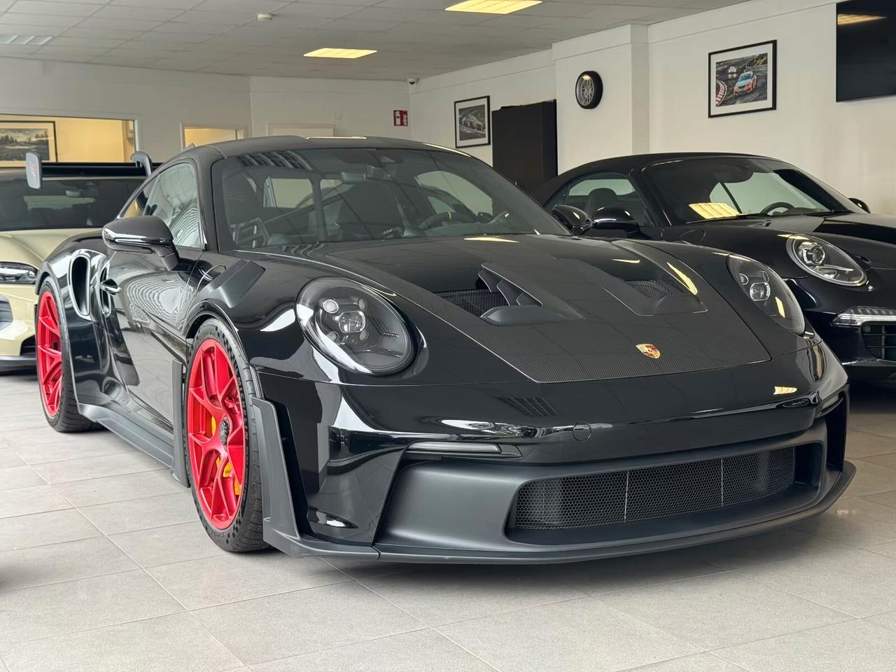 Porsche 911 GT3 RS Weissach