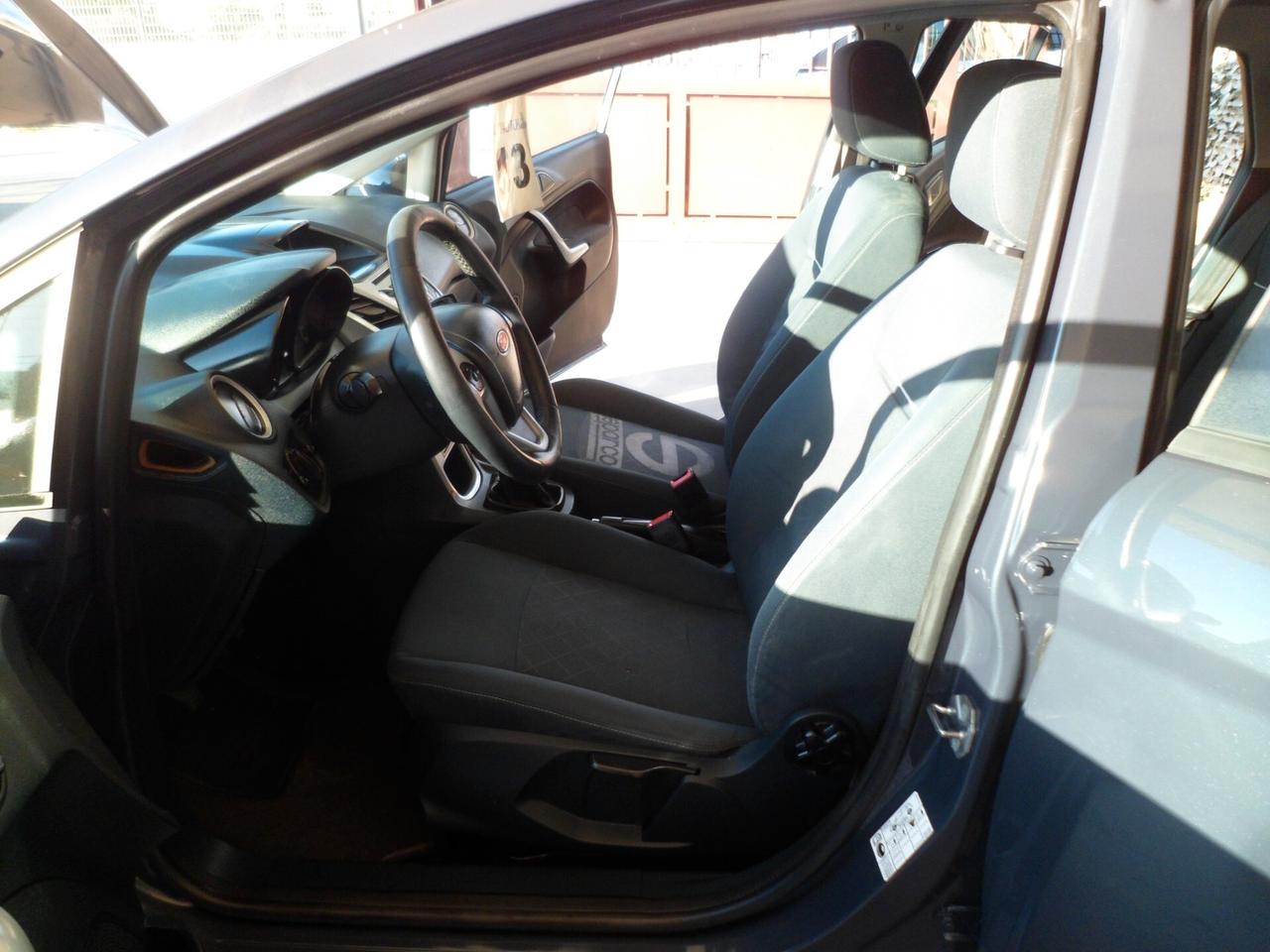 Ford Fiesta 1.4 TDCi 70CV 5 porte full 12