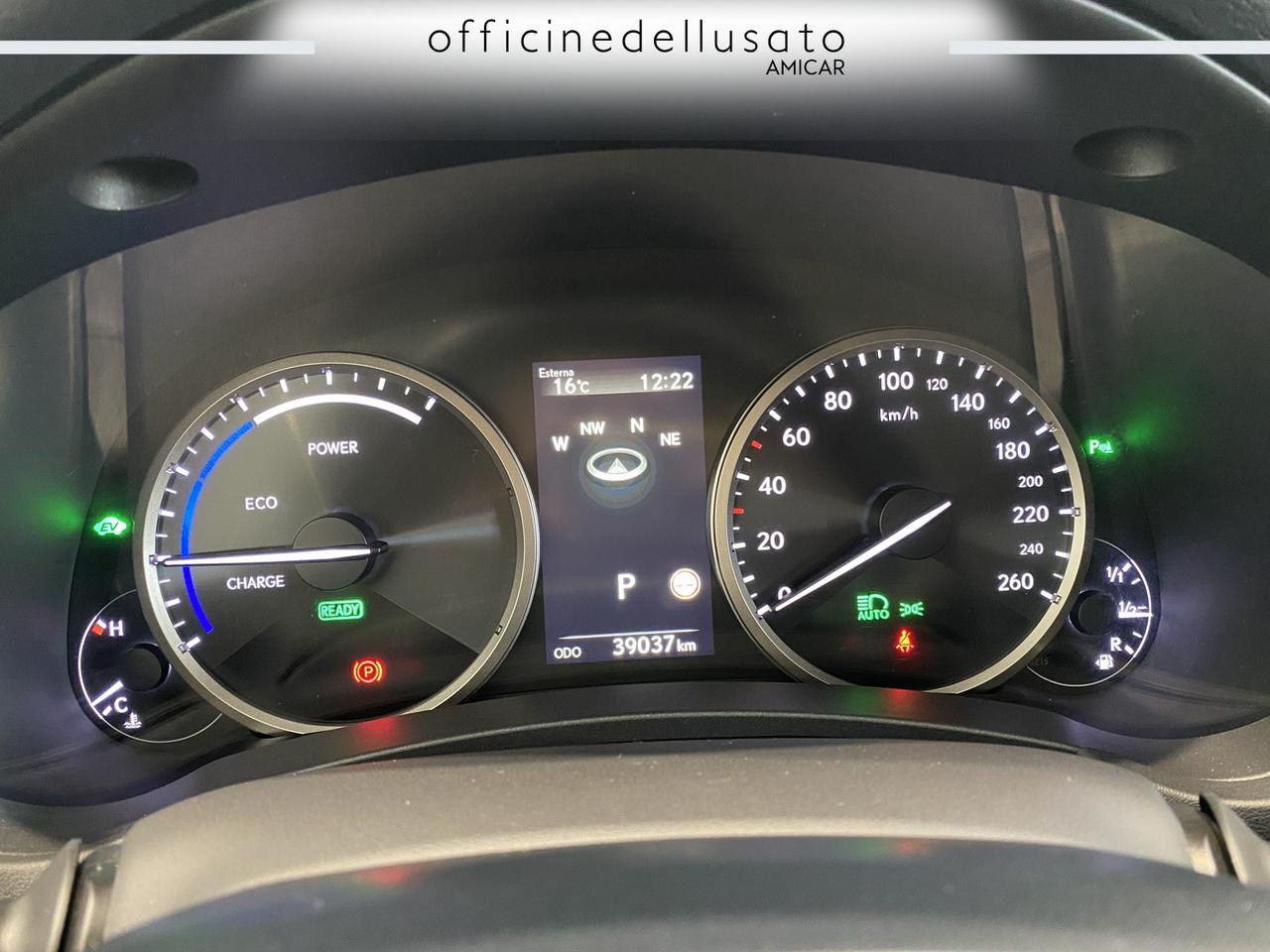 Lexus NX 300 2.5 hybrid premium 4wd cvt