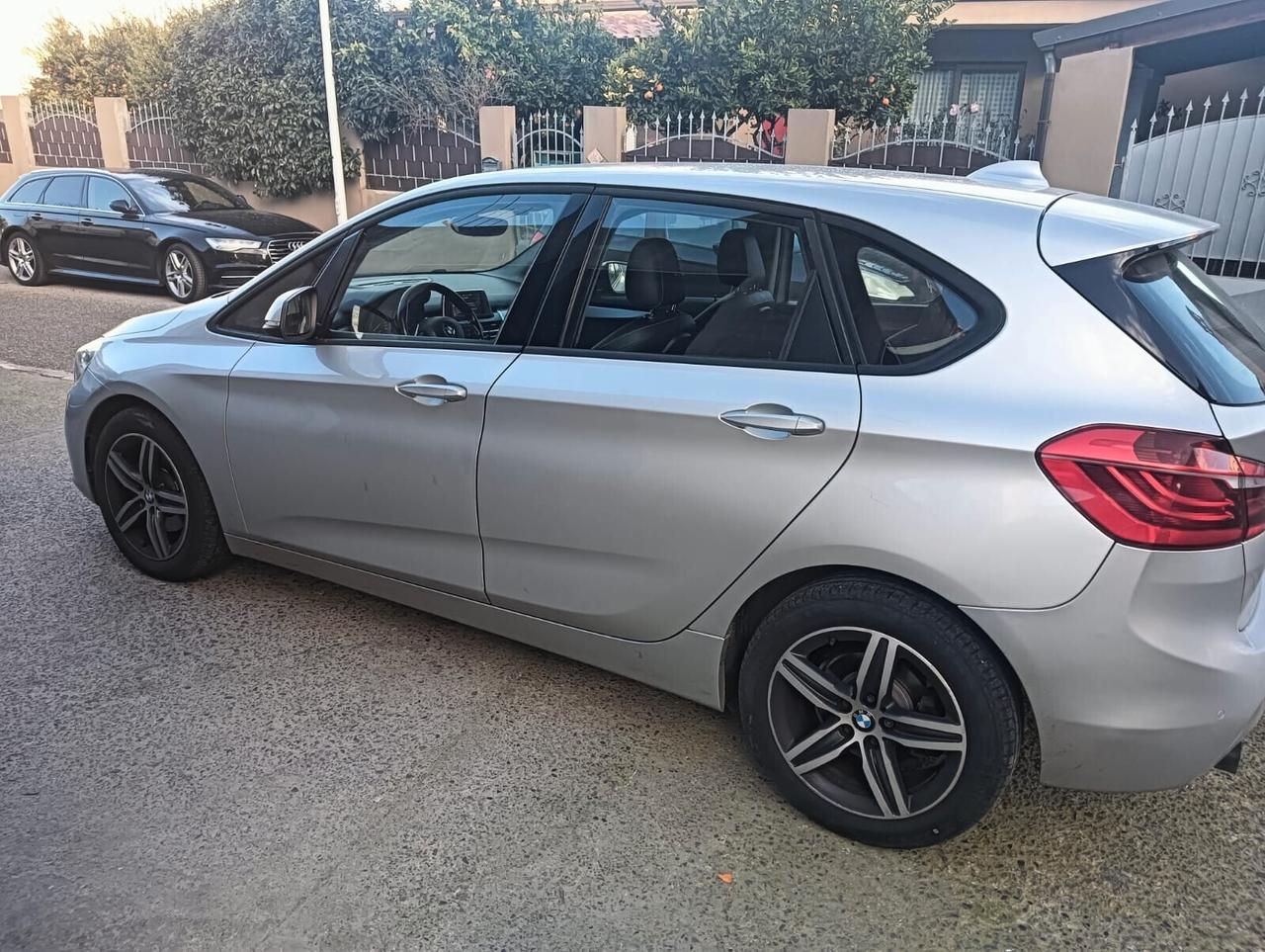 Bmw 2er Active Tourer 218d Active Tourer Luxury