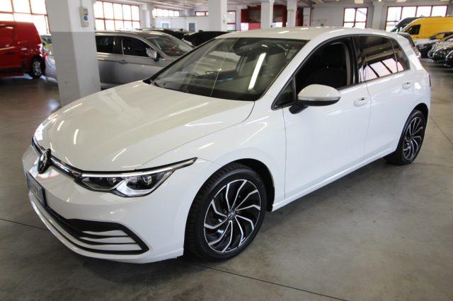 VOLKSWAGEN Golf Life 1.0 eTSI 110 CV DSG