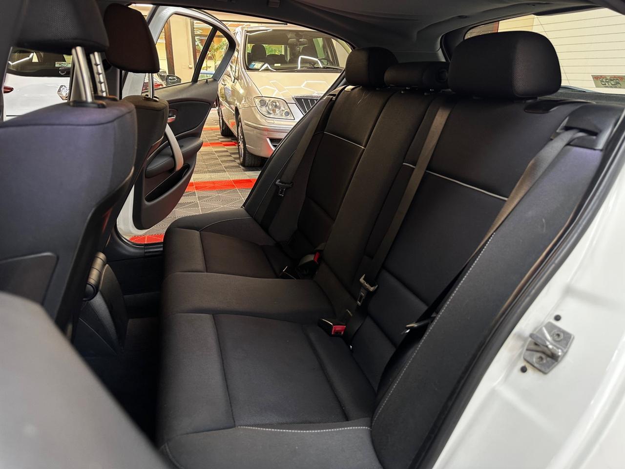 Bmw Serie 1 118d - FABIANOAUTO