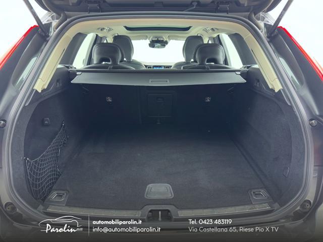 VOLVO XC60 B4 (d) AWD Geartronic Business Tetto-Pelle-HarmanK